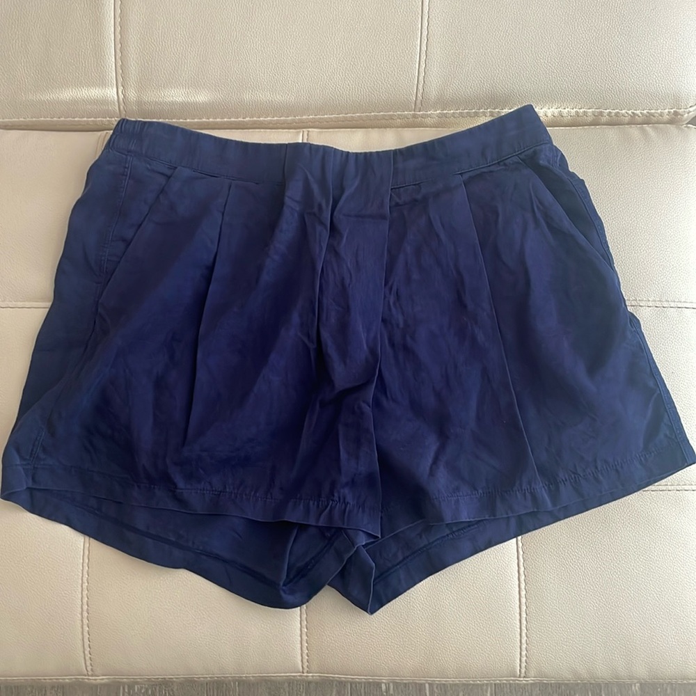 Lululemon & go keepsake short - size 8 or 10
